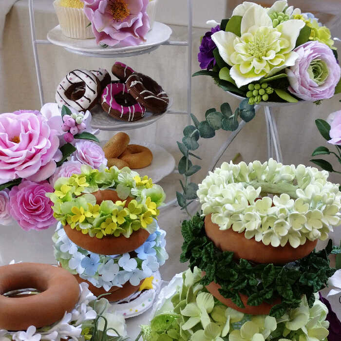 花でしあわせを積み上げる