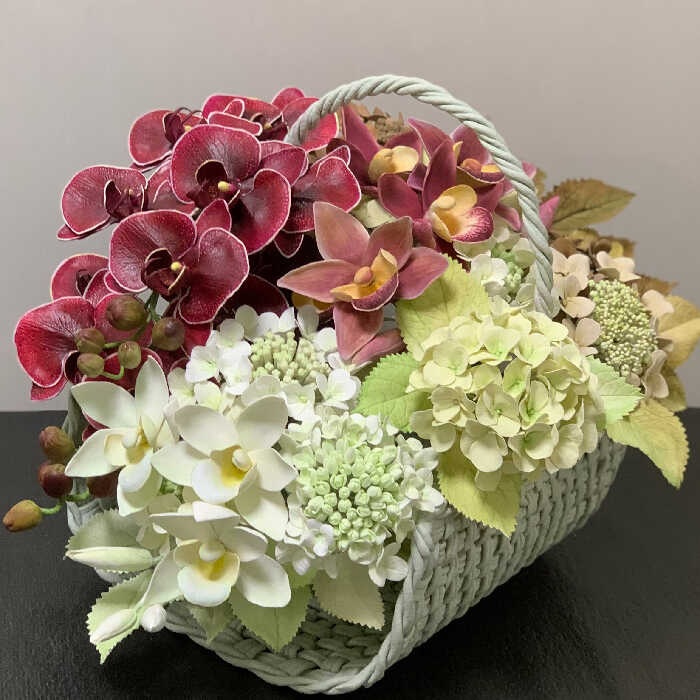 石粉粘土の花とバスケット